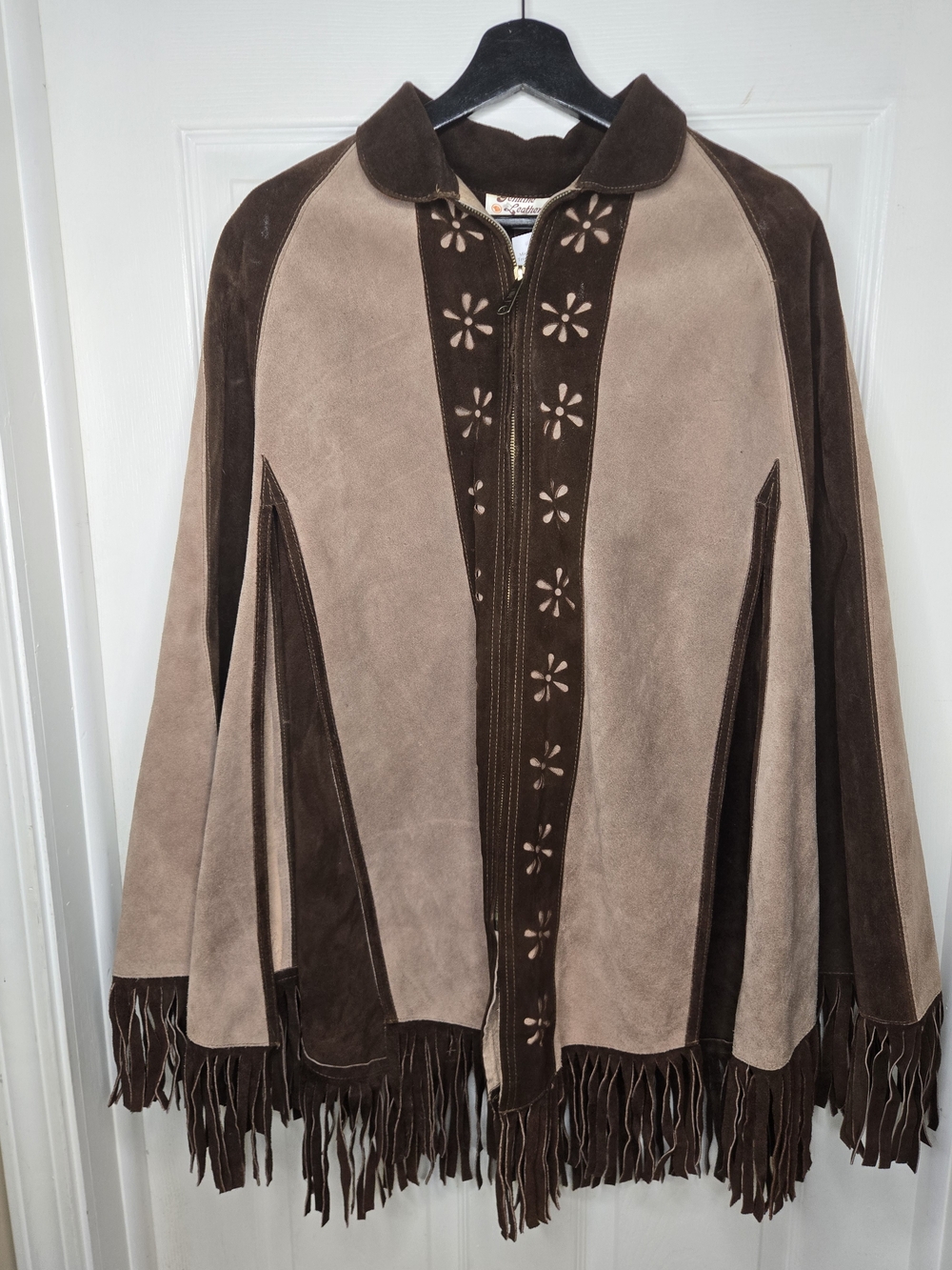 VTG 70s Festival Fit! Suede Fringe Cape Poncho Jacket Cutout Western Boho S-XL